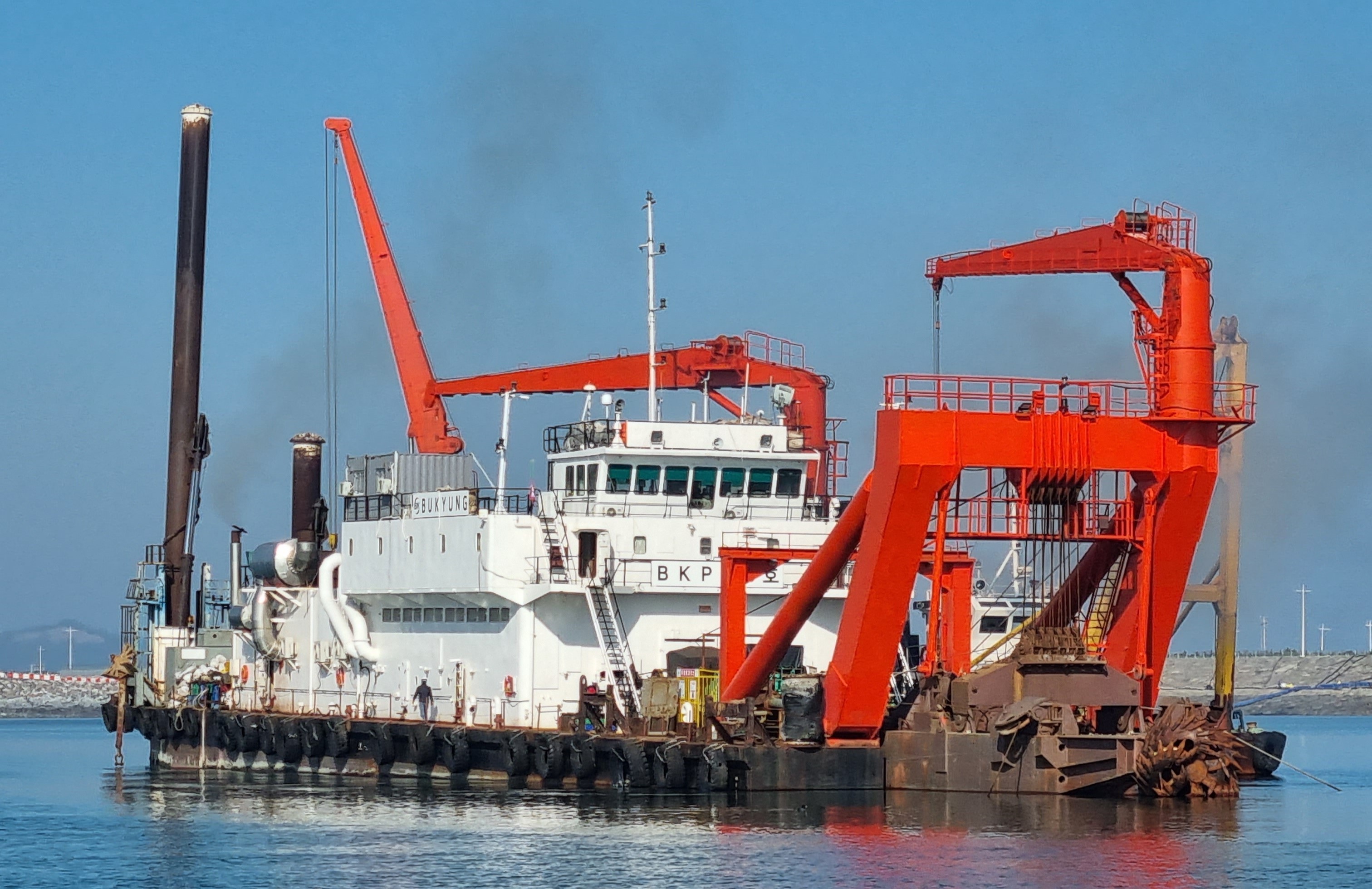 새만금 신항 항로 및 박지준설공사(우선시공 1단계)